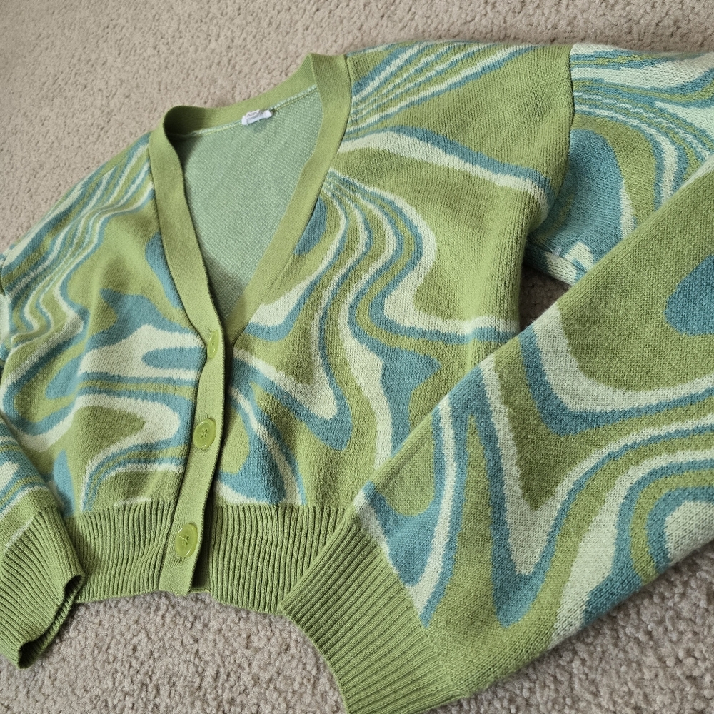 Green Swirl Pattern V-Neck Cardigan Sweater